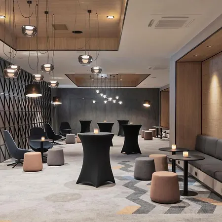 Courtyard By Marriott ホテル