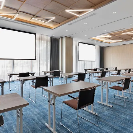 Otel Courtyard By Marriott 4*