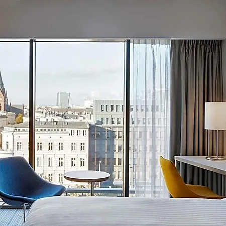 Courtyard By Marriott Hotell 4*