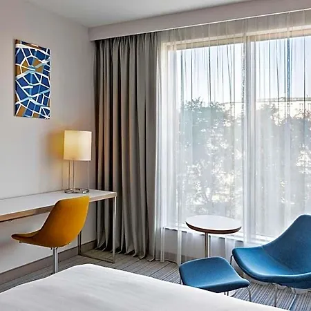 Courtyard By Marriott Hotell