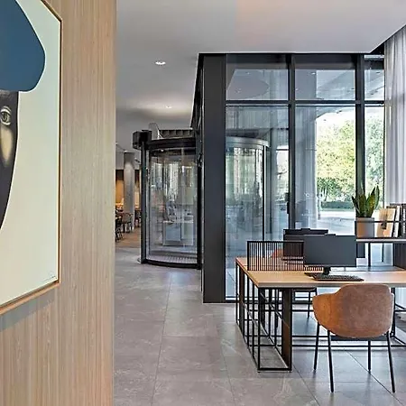 Courtyard By Marriott Hotel 4*