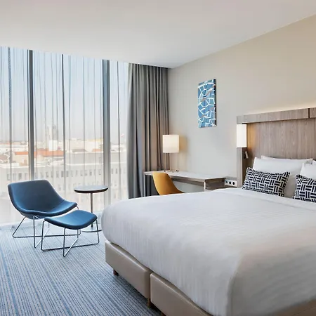 Courtyard By Marriott Otel
