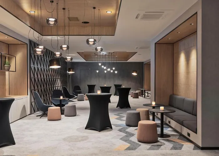 Courtyard By Marriott ホテル